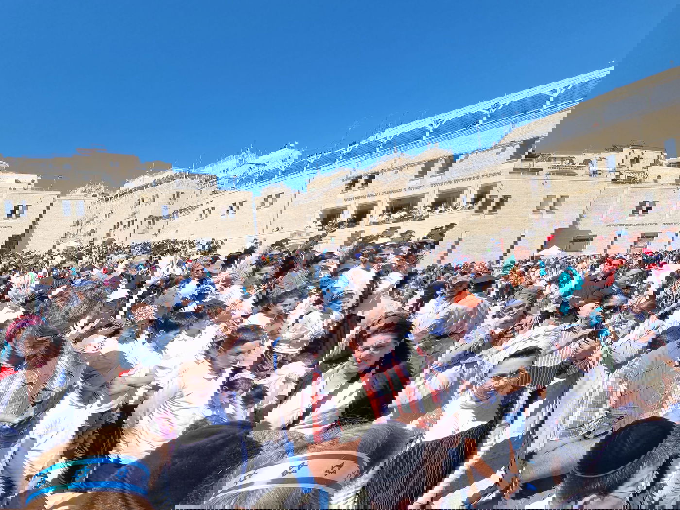 אחרי שביטל נוכחות בטקס: זה מה שעשה השר החרדי בצפירה