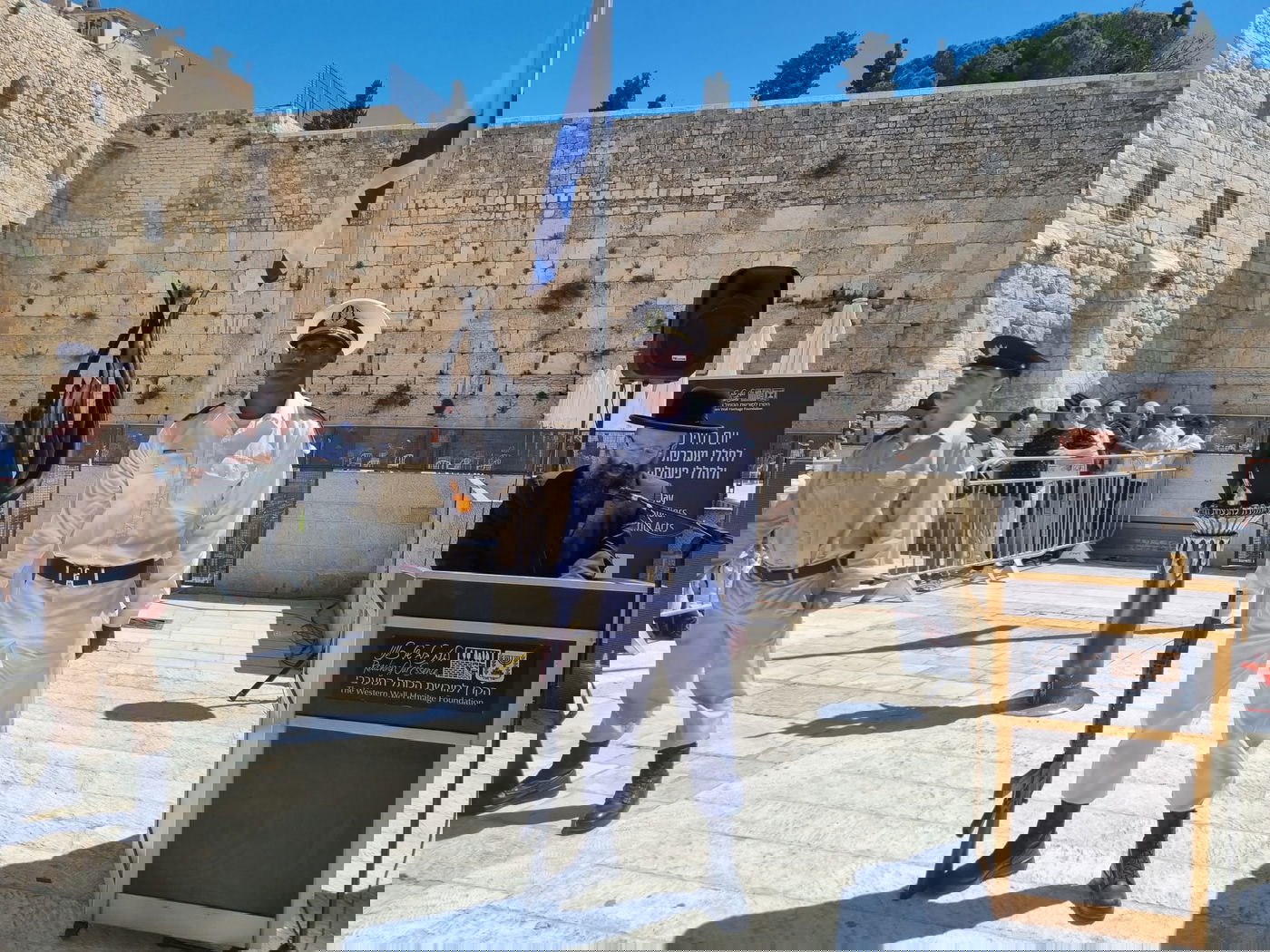 אחרי שביטל נוכחות בטקס: זה מה שעשה השר החרדי בצפירה