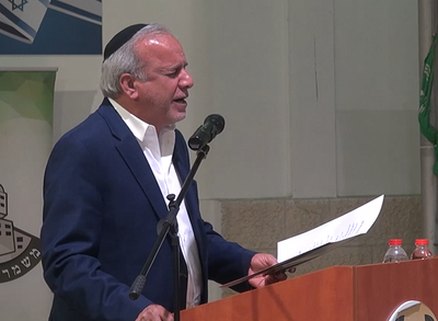 מצמרר: יחיאל נהרי בתפילת 'א-ל מלא רחמים' בבסיס מג"ב