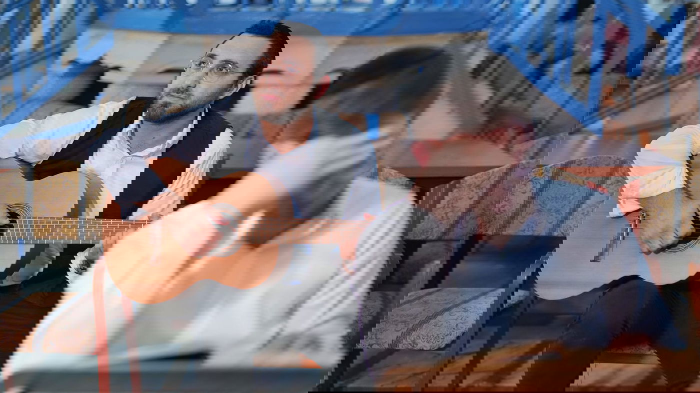 אבי לרנר בביצוע ווקאלי לשירו: "אשרי האיש"