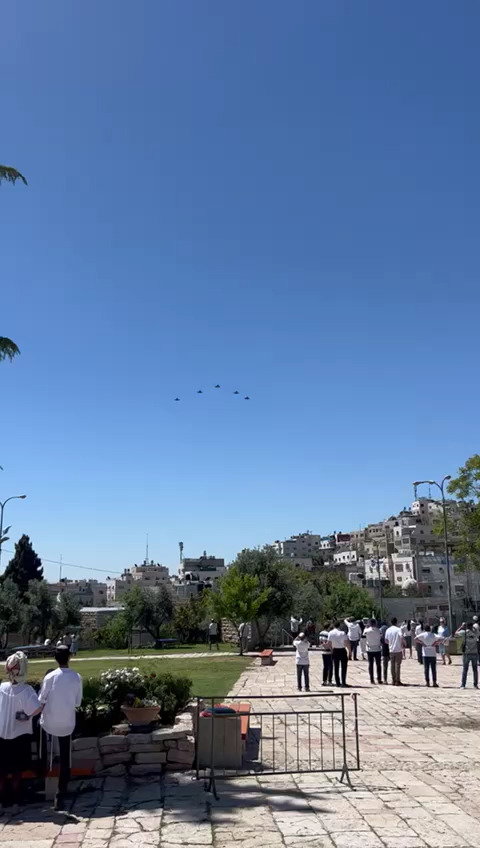 המטס מעל מערת המכפלה