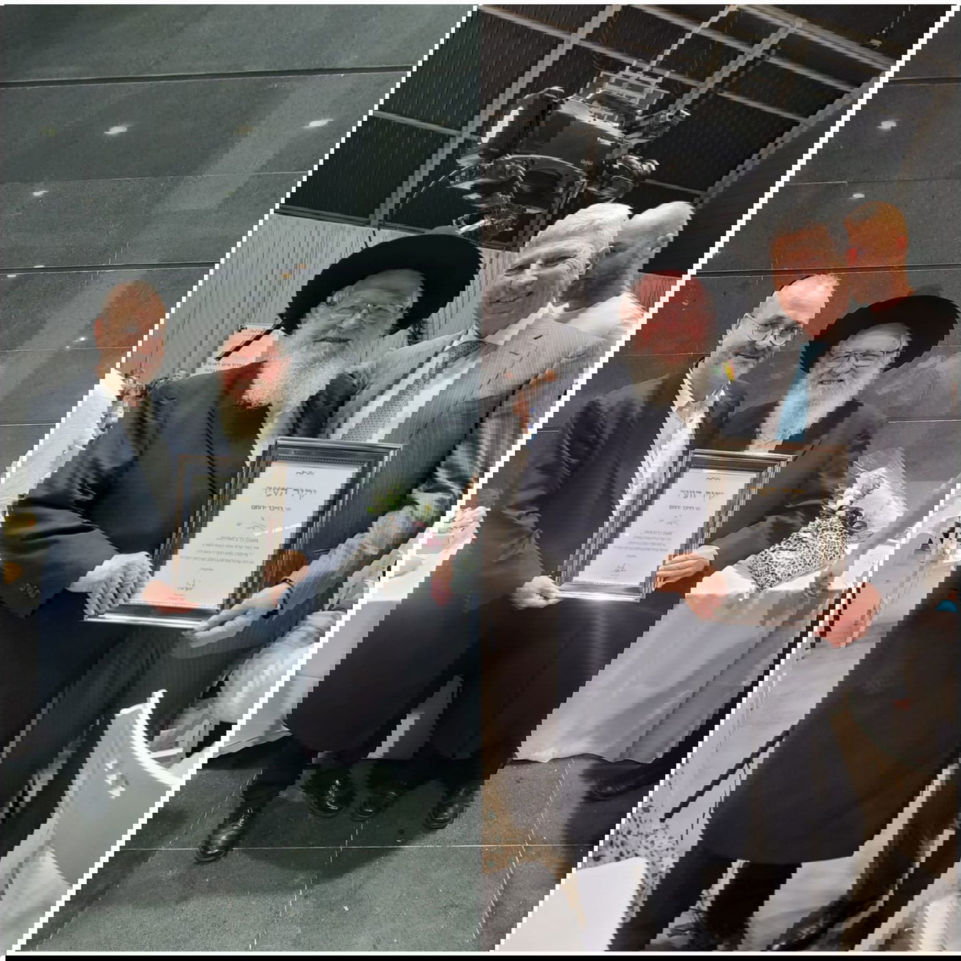 זופניק בכיכר • כל התמונות, הנייעס והחשיפות של השבוע