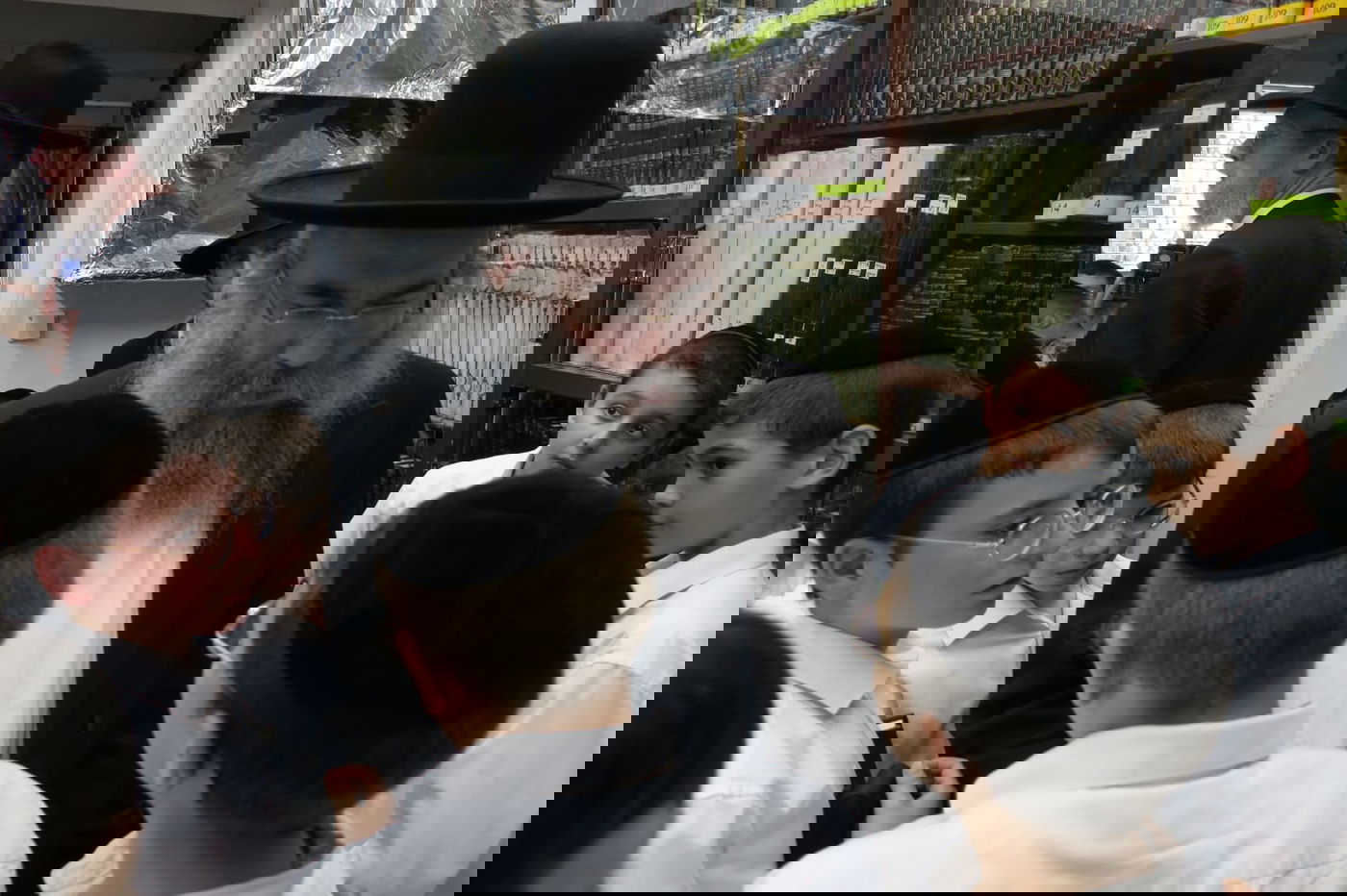 בנו של מרן הגר"ח קנייבסקי סיפר לילדים: כך אבי נהיה 'גדול'