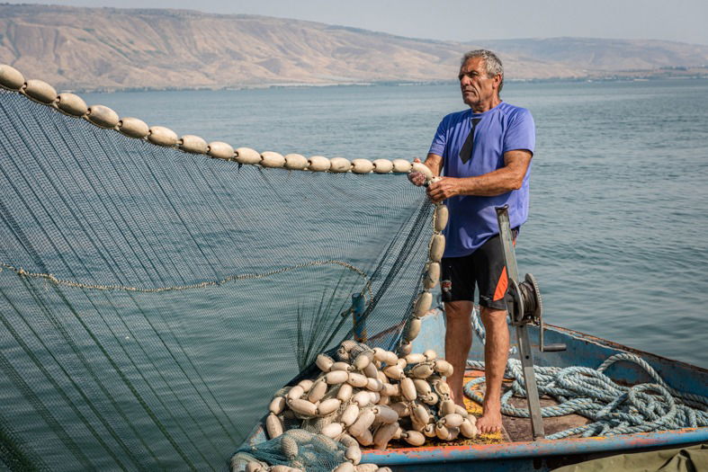 מנחם לב על הספינה