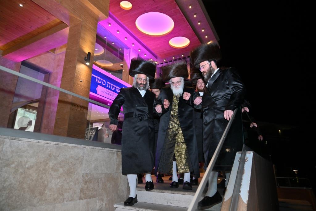 עשרות תורמים בשבת מרוממת עם הרבי מויז'ניץ בגיאורגיה | צפו