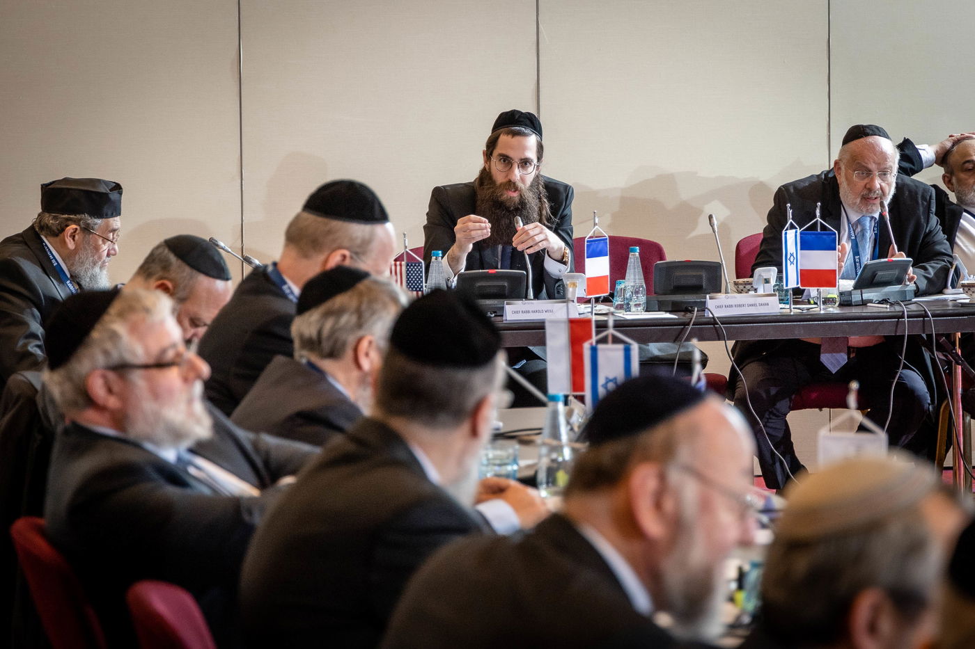 רבני ודייני אירופה קוראים למוסדות האיחוד האירופי לבלום

יוזמות חקיקה אנטישמיות 