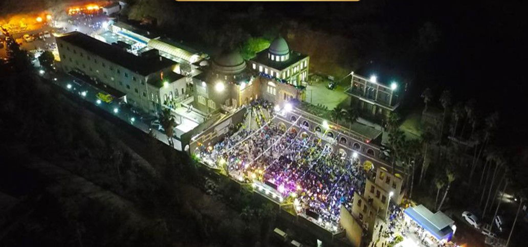 ההערכה של כוחות המשטרה, שבמהלך כל ההילולא שצפויה להימשך כיומיים, צפויים להגיע כמאה אלף מתפללים