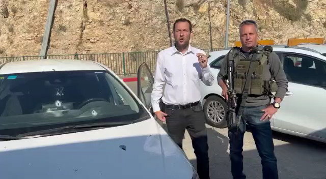 דגן בזירת הפיגוע, הבוקר