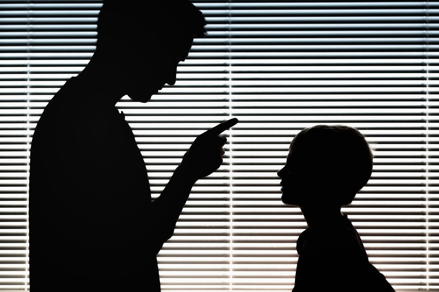 הרב'ה שהכה את תלמידיו, לא מכה על חטא: "שברתי את המקל והרבצתי רק עם הידיים"