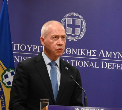 אחרי ניסיון הפגיעה בבית חב"ד בעיר, השר גלנט חשף: "לאיראן יש חומר לחמש פצצות גרעין"