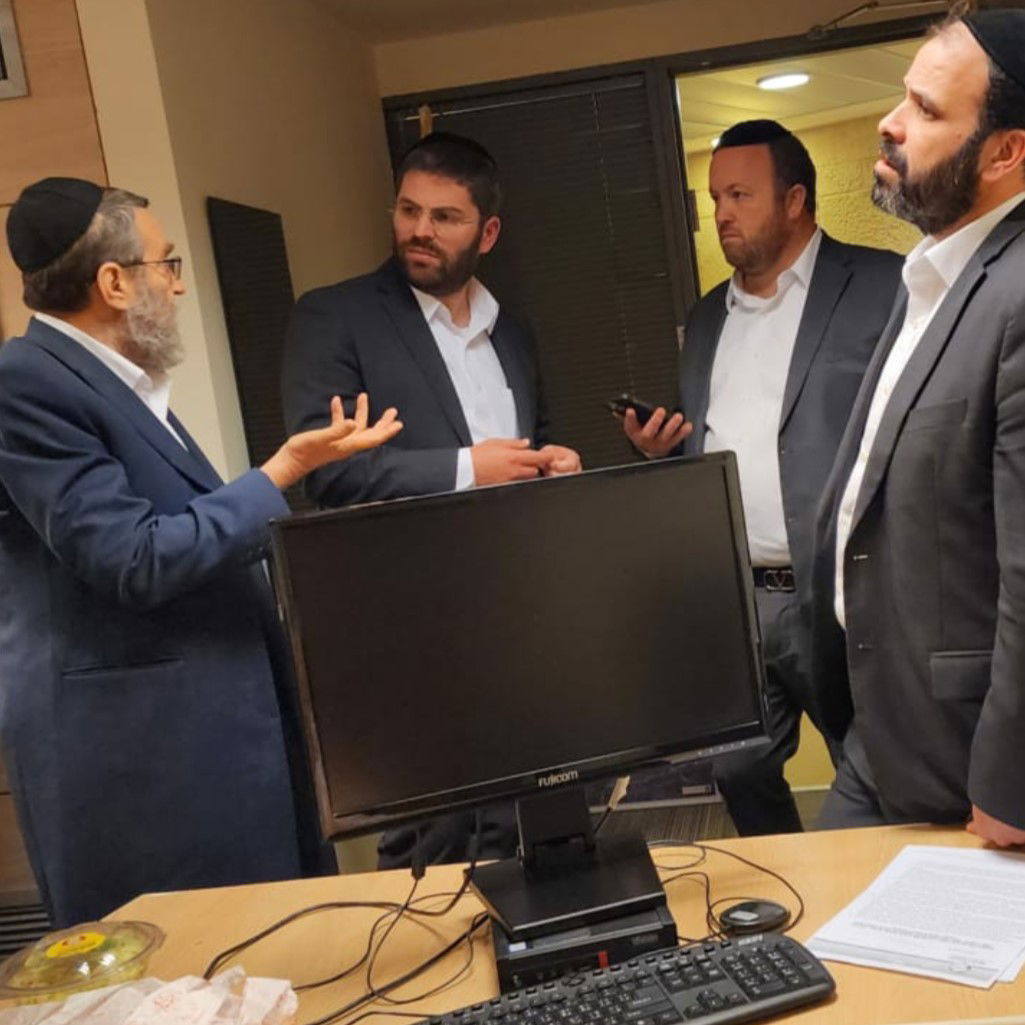 זופניק בכיכר • כל התמונות, הנייעס והחשיפות של השבוע