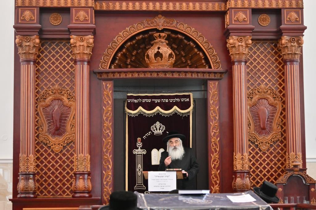 האדמו"ר מדושינסקיא ביקר בכולל להוראה באשדוד