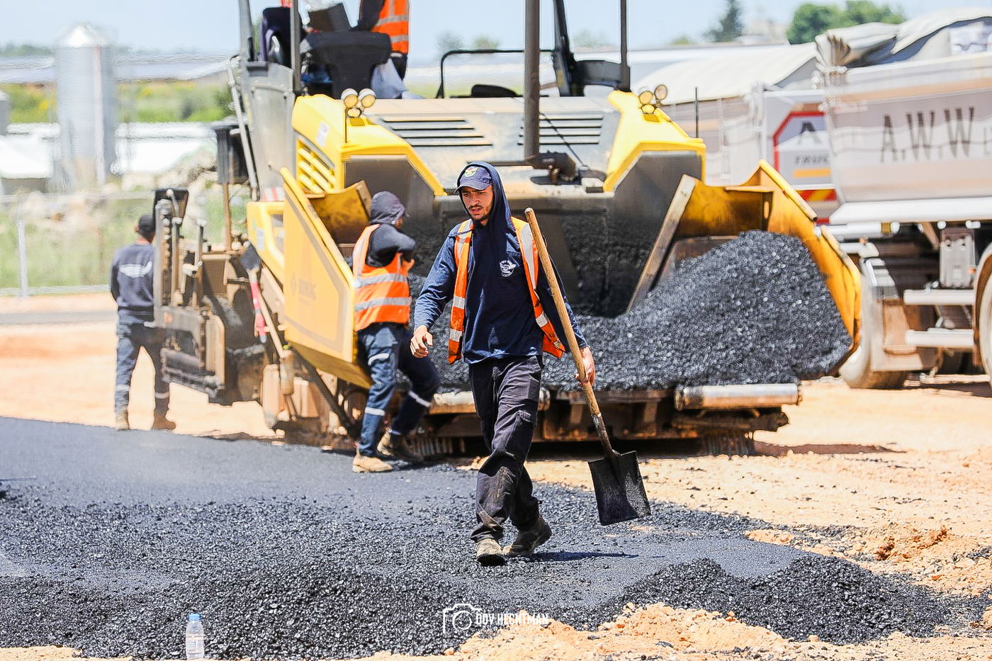 72 שעות להילולת הרשב"י: הצלם החב"די עם תיעוד מהשטח
