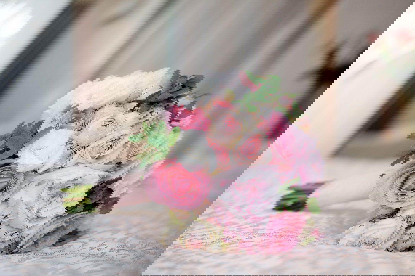 שתי הכלות יתומות מאב ומאם