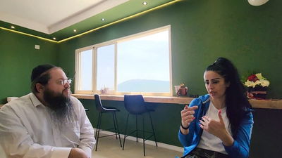 מורת הדרך הדרוזית חשפה: "טבעתי בגיל 9 וזיהיתי את אמא שלי מהגלגול הקודם" | צפו