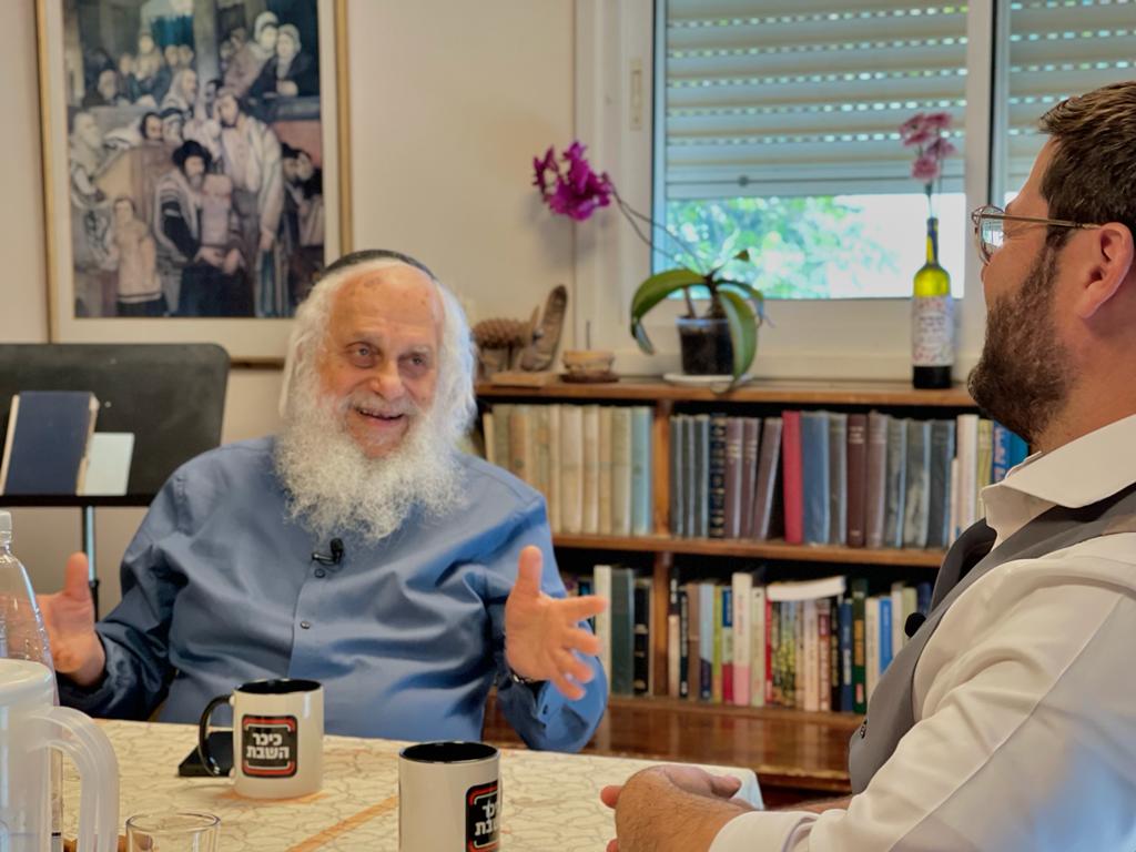 כך האירוע בישיבת פונביז' תרם לשמירת ניגוני מירון • הנגן המיתולוגי בריאיון מיוחד