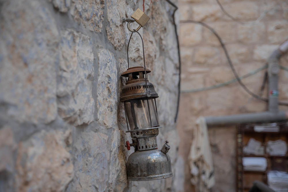 אור מעששיות משודרגות: אלו שחוק "חשמל כשר" לא יספק אותם