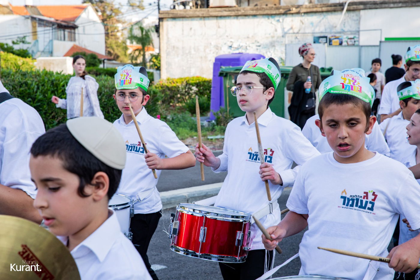 המתופפים. רעש דקדושה.