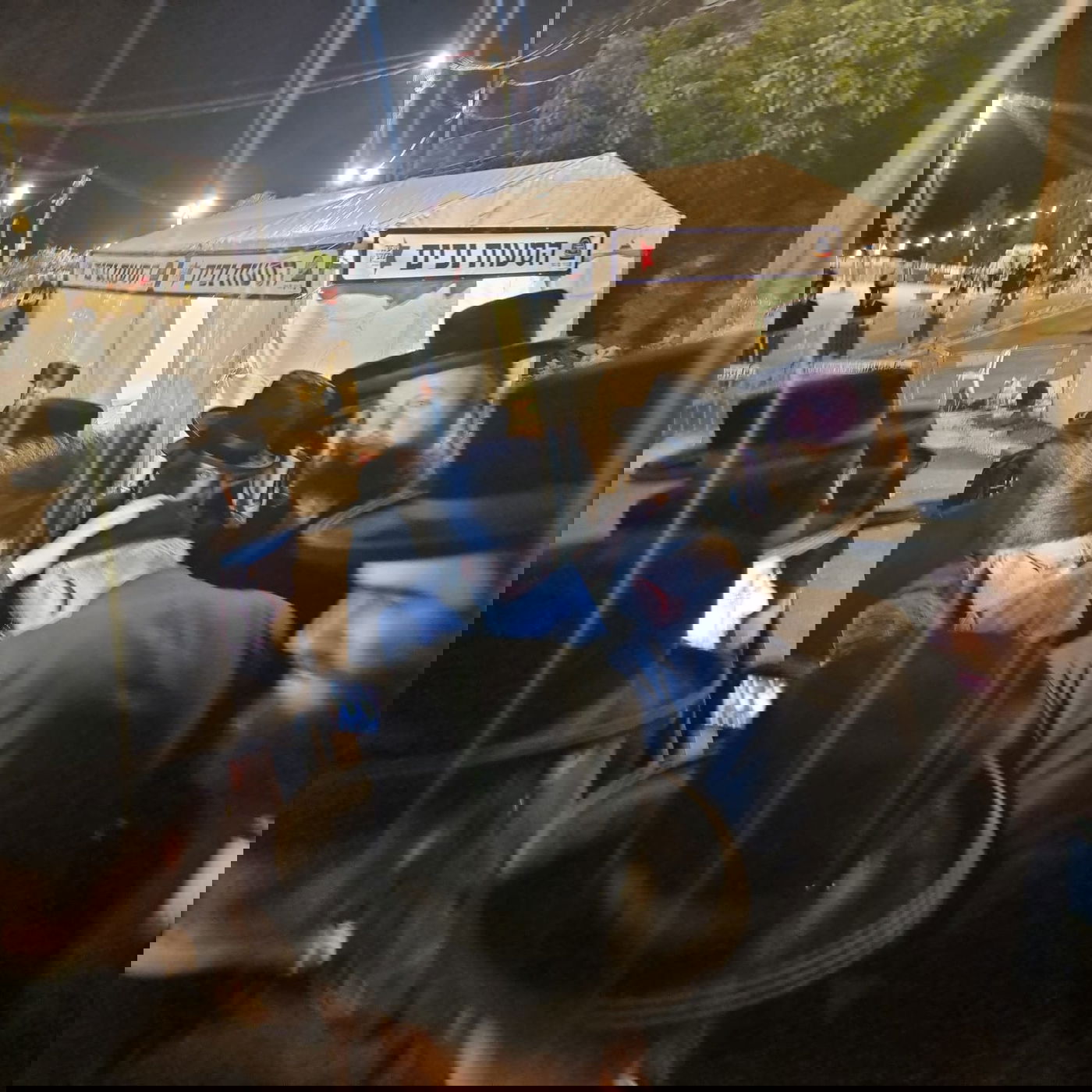 האדמו"ר בירך את השר מאיר פרוש ופצח עמו בריקוד | תיעוד