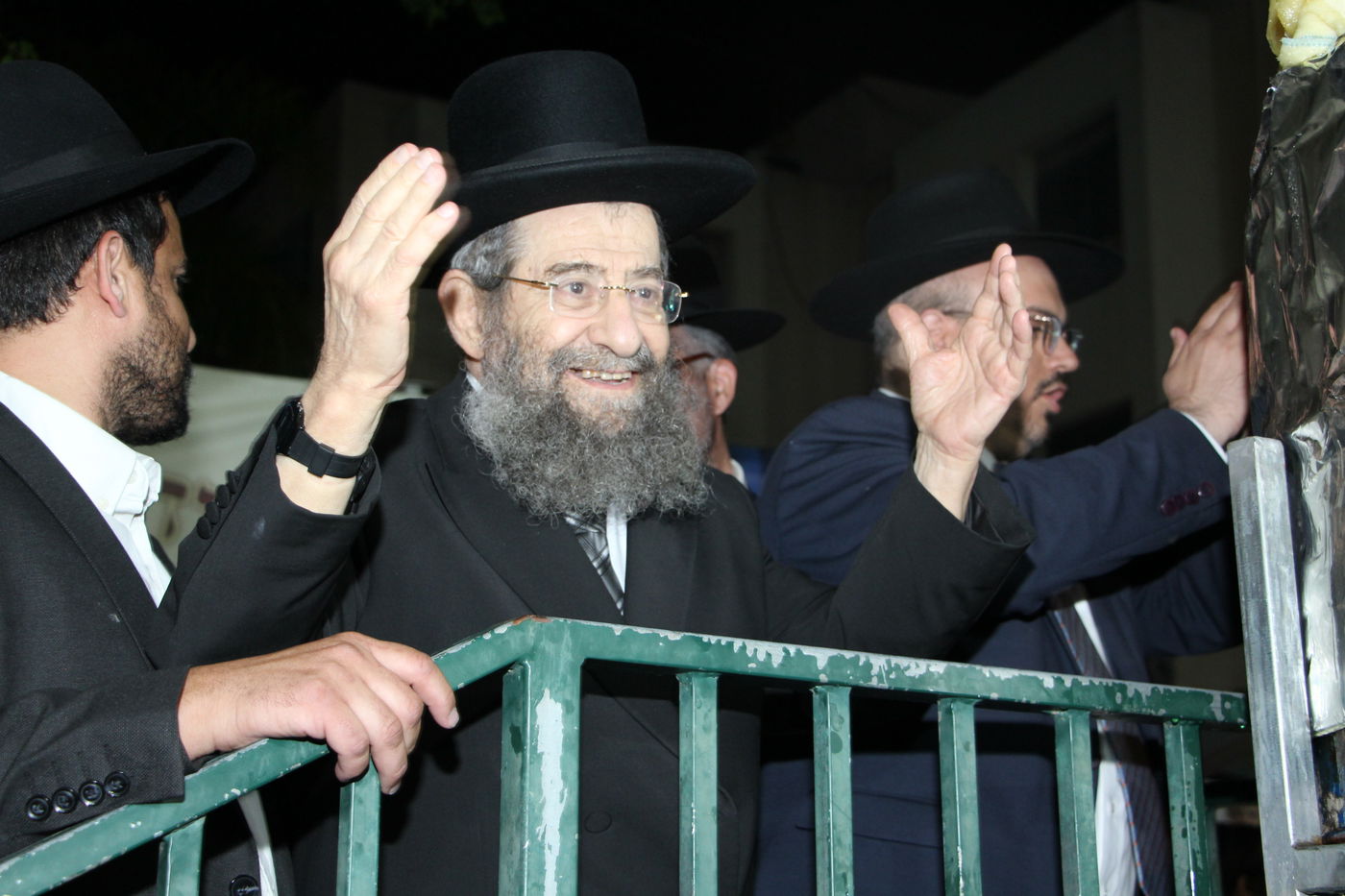 רב העיר הגאון רבי מסעוד בן שמעון הדליק את המדורה במעמד אלפים | תיעוד