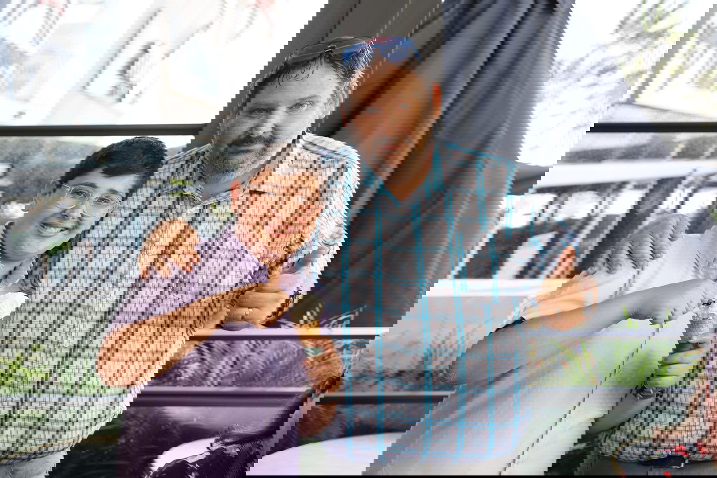 ישי לפידות השיק את "החברים של ישי", כולם התייצבו | צפו