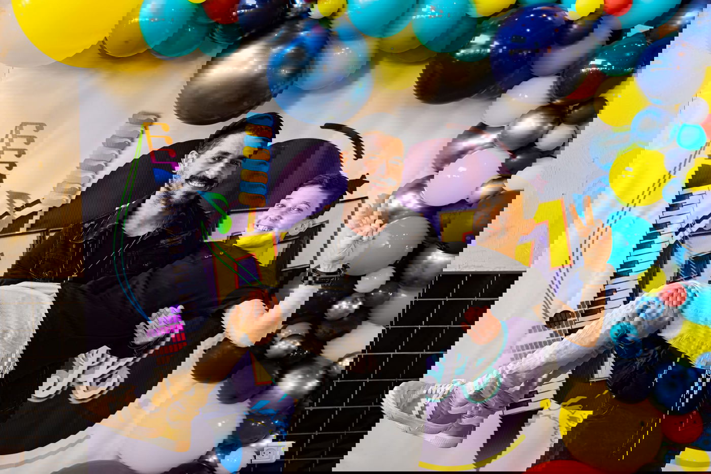 ישי לפידות השיק את "החברים של ישי", כולם התייצבו | צפו