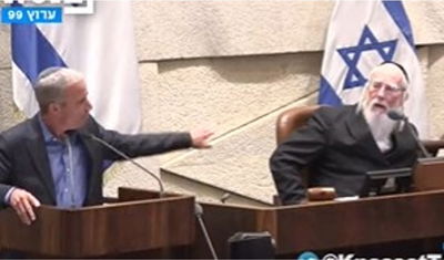 אייכלר: "תרד מיד או שנוריד אותך, מגדף" • שטרן: "באמת?!"