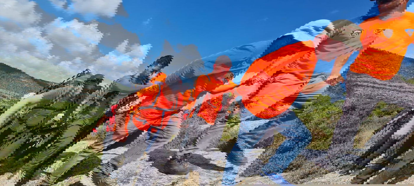 המטיילת נחבלה ברגל במסלול וחולצה באלונקה ייעודית | צפו