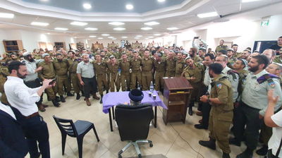 תיעוד מרגש: כך קיבלו הלוחמים את הראשון לציון | צפו