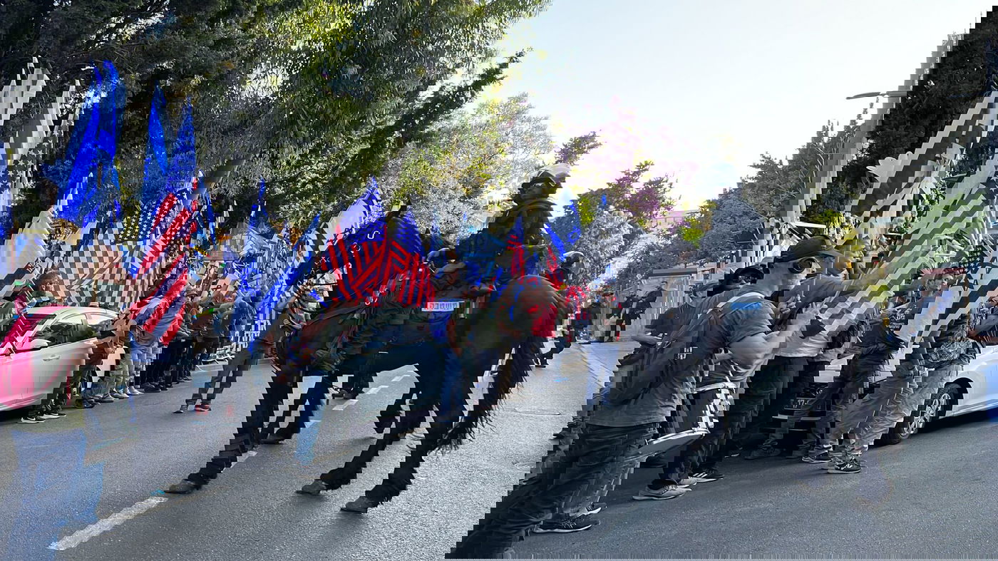 ליד מעון ראש הממשלה: מפגינים פרצו מחסומים; שוטרים הדפו אותם ועיכבו שניים