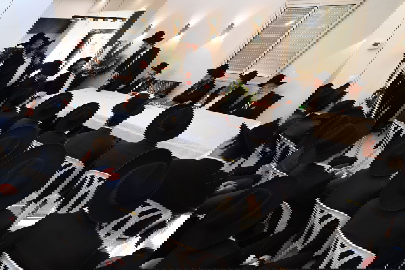 כנוס היסוד בביתו של ראש הישיבה הגר"א מאירוביץ'