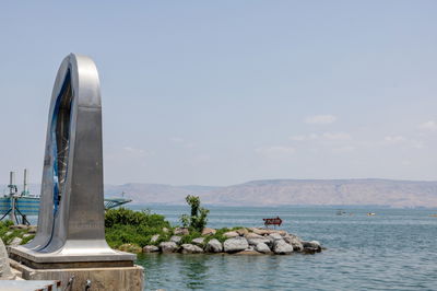 מזג האוויר: ירידה ניכרת בטמפרטורות אך עדיין חם מהרגיל