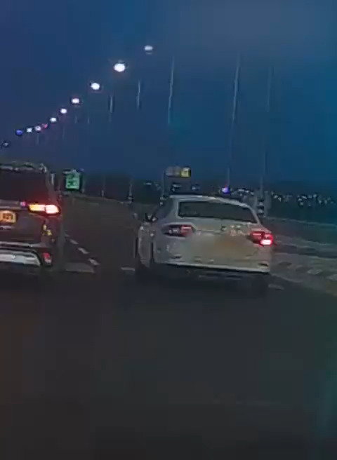 מאיץ לעברו של בחור הישיבה