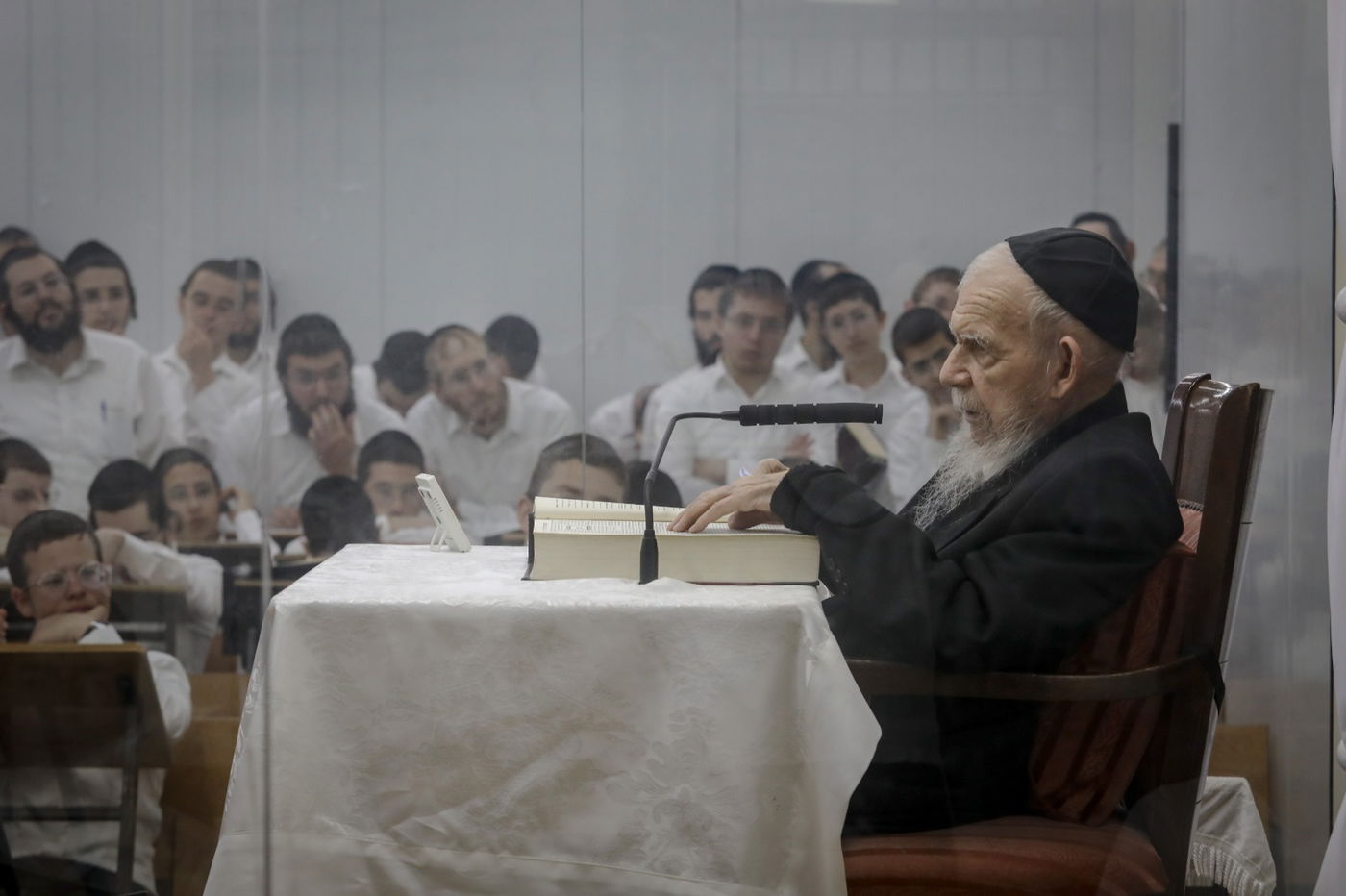 תיעוד דומע: כך נראה יום בחייו של מרן ראש הישיבה הגר"ג אדלשטיין זצוק"ל