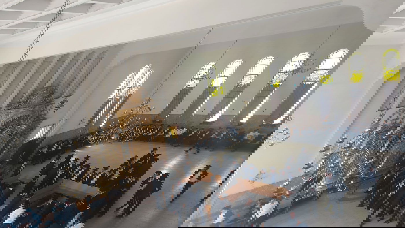 הבחורים המומים וכואבים: תיעוד משעה זו מישיבת פוניבז'