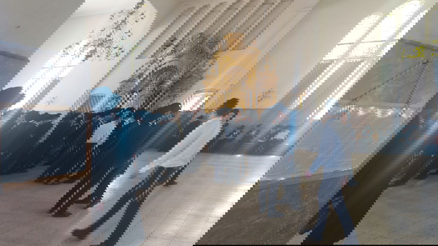 הבחורים המומים וכואבים: תיעוד משעה זו מישיבת פוניבז'