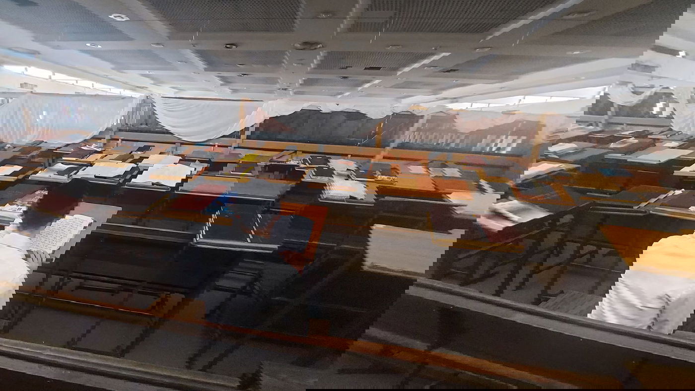 הבחורים המומים וכואבים: תיעוד משעה זו מישיבת פוניבז'