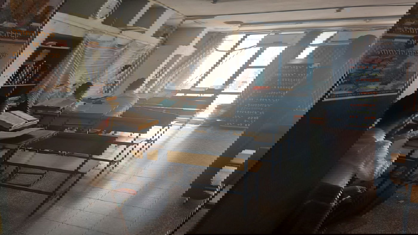 הבחורים המומים וכואבים: תיעוד משעה זו מישיבת פוניבז'