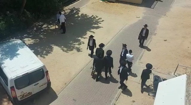 הגר"א כהנמן יוצא כעת מהישיבה