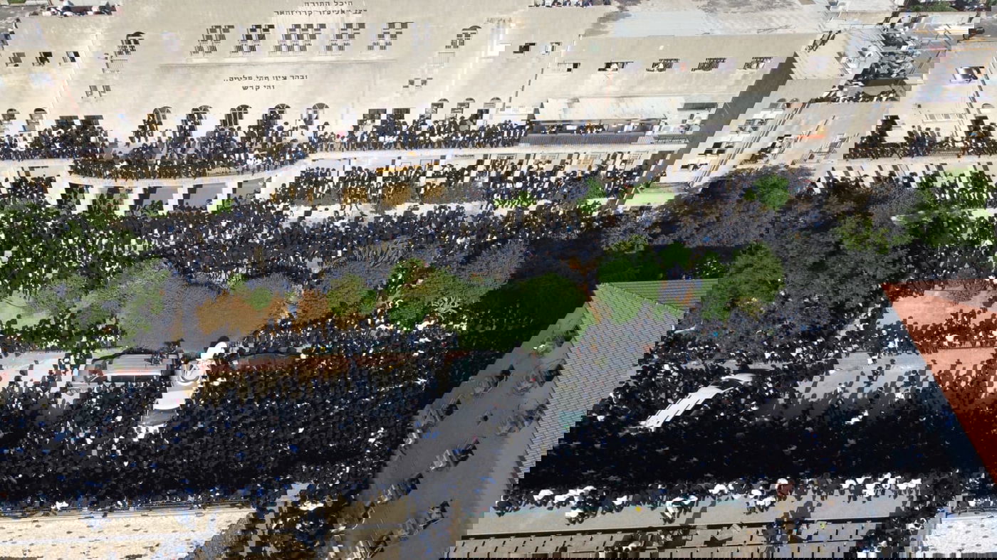 תיעוד מהרחפן: הרבבות בהלווית מרן הגר"ג אדלשטיין זצ"ל