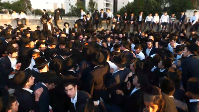 מסע הלווית מרן ראש הישיבה רבי גרשון אדלשטיין זצוק"ל • צפו בשידור חוזר