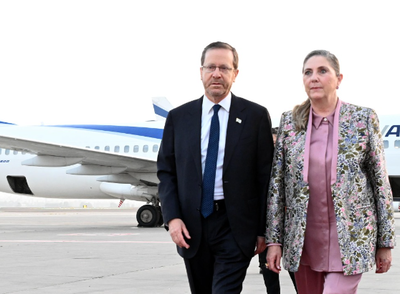 תחת אבטחה כבדה: הנשיא הרצוג המריא לביקור באזרבייג׳ן