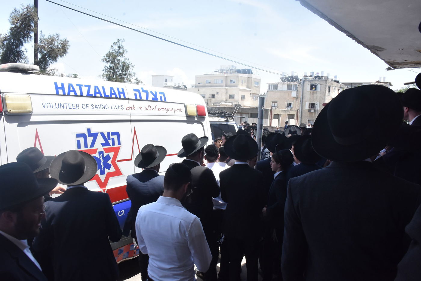 מראות ממסע הלוויה של מרן רבי גרשון אדלשטיין זצ"ל • צפו