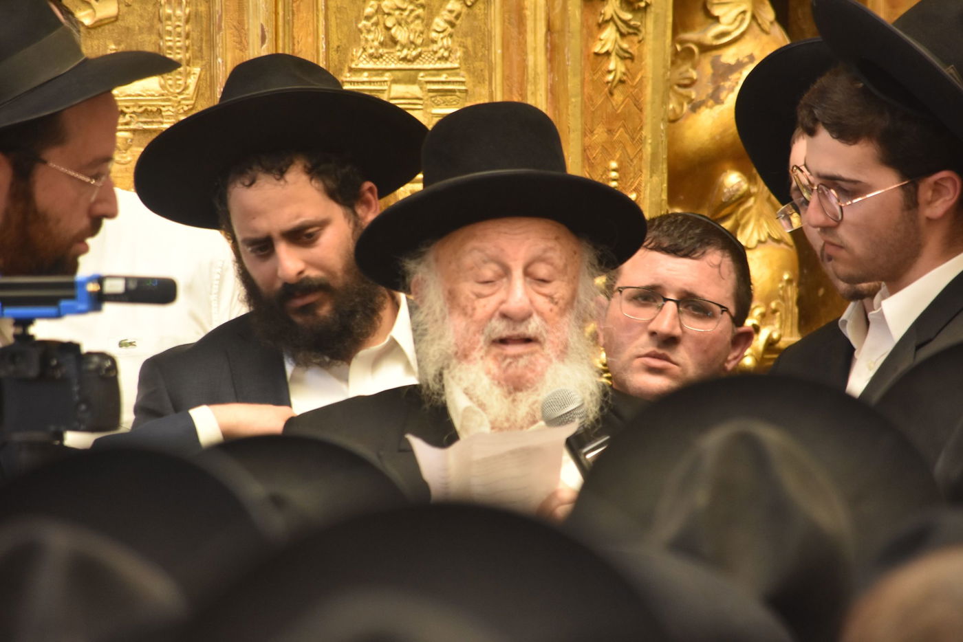 מראות ממסע הלוויה של מרן רבי גרשון אדלשטיין זצ"ל • צפו