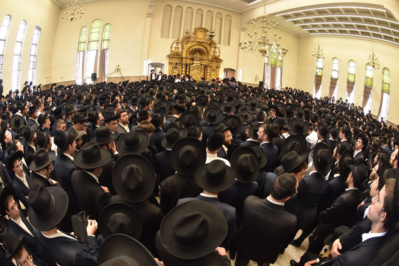 מראות ממסע הלוויה של מרן רבי גרשון אדלשטיין זצ"ל • צפו