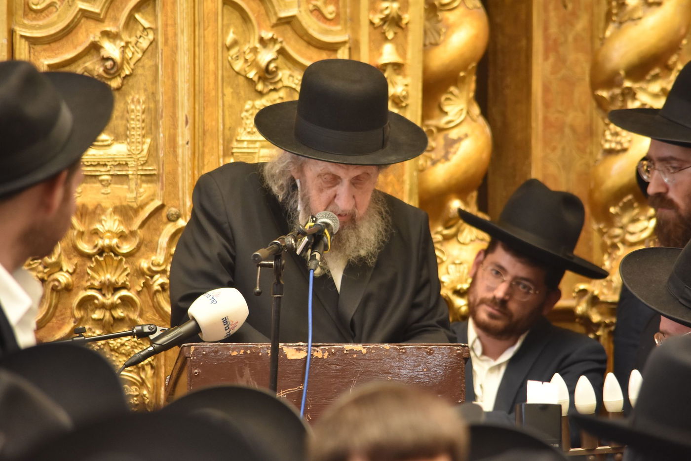 מראות ממסע הלוויה של מרן רבי גרשון אדלשטיין זצ"ל • צפו