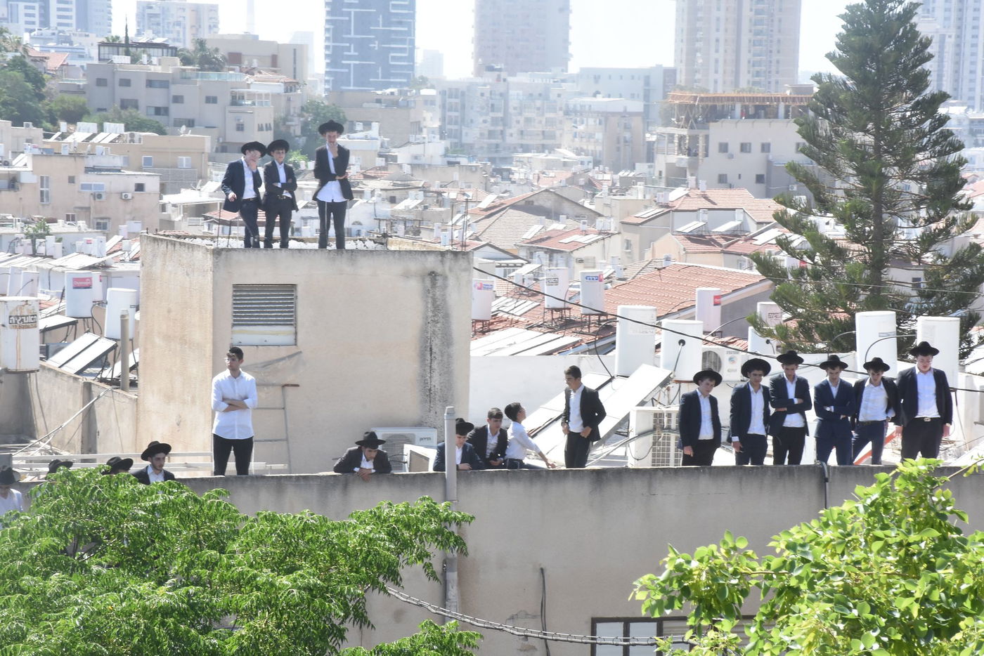 מראות ממסע הלוויה של מרן רבי גרשון אדלשטיין זצ"ל • צפו