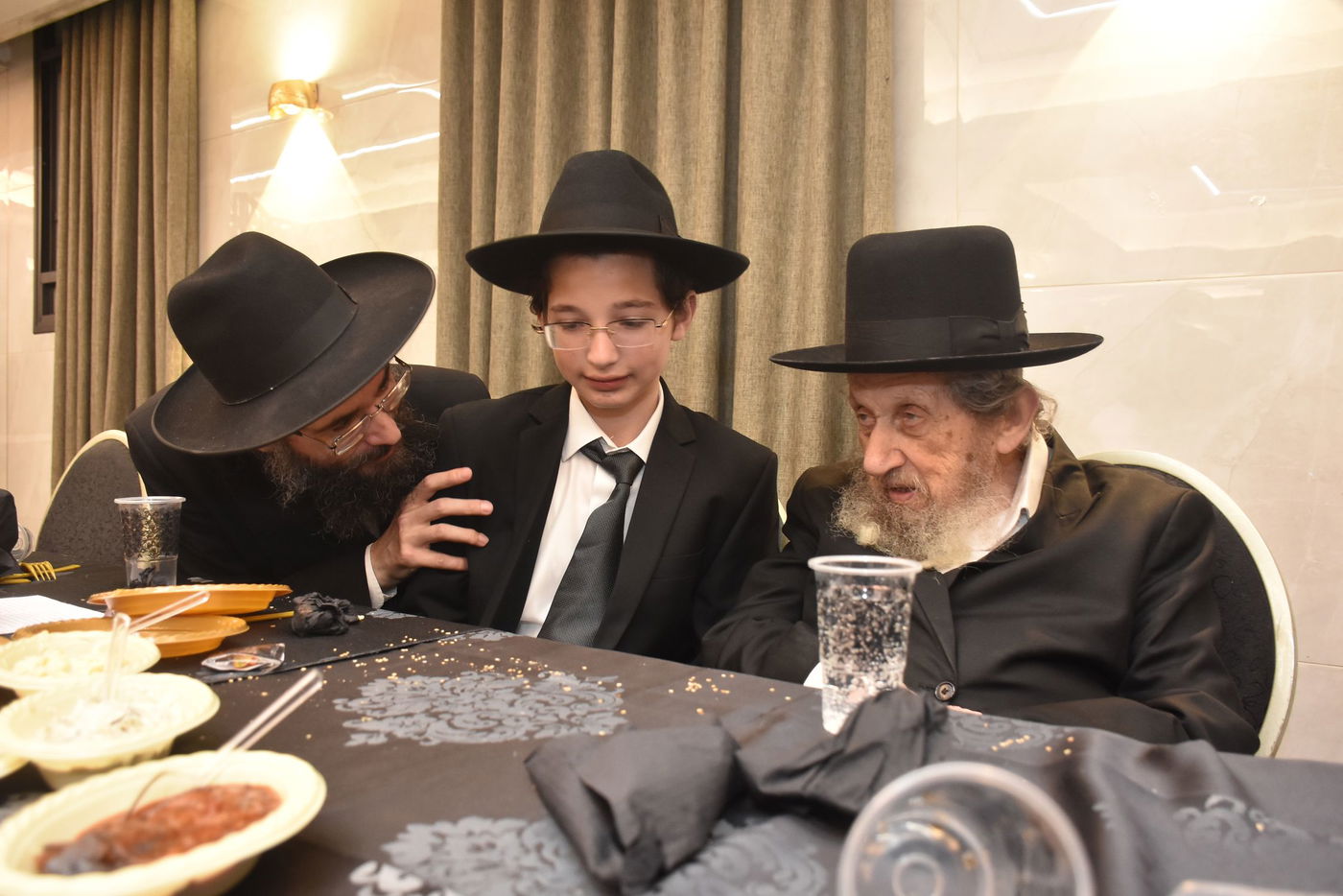 שמחת בר המצווה לנין ראש ישיבת סלבודקא | צפו