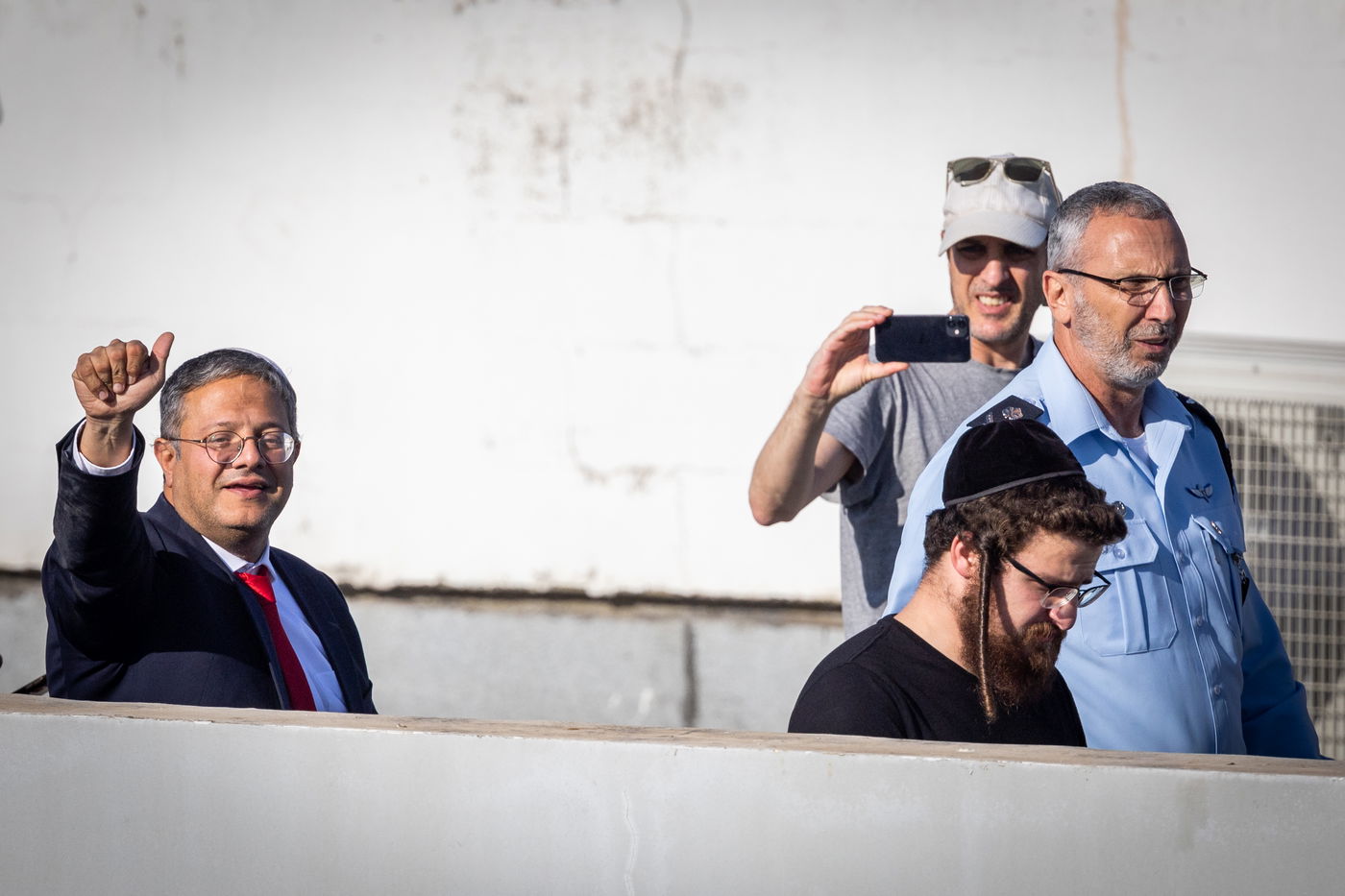 200 אלף מלווים ב-108 תמונות | אשכבתיה דרבי - התיעוד המסכם מכל מוקדי ההלוויה