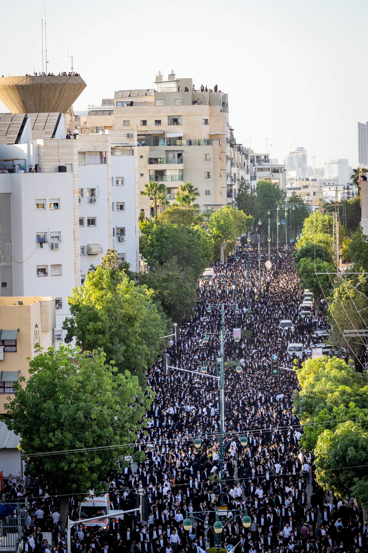 200 אלף מלווים ב-108 תמונות | אשכבתיה דרבי - התיעוד המסכם מכל מוקדי ההלוויה